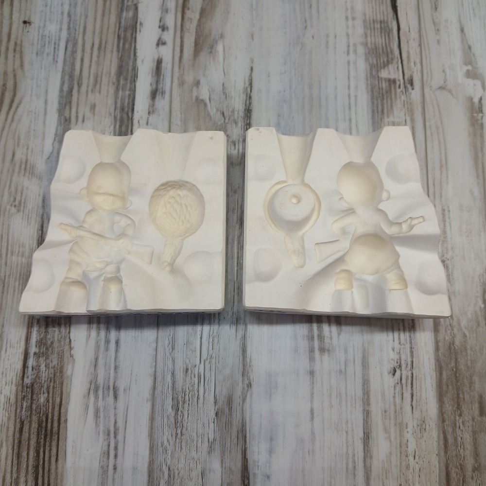 Albertas Molds Baby Hunter Ceramic Slip Casting Mold S-12 Vintage Plaster